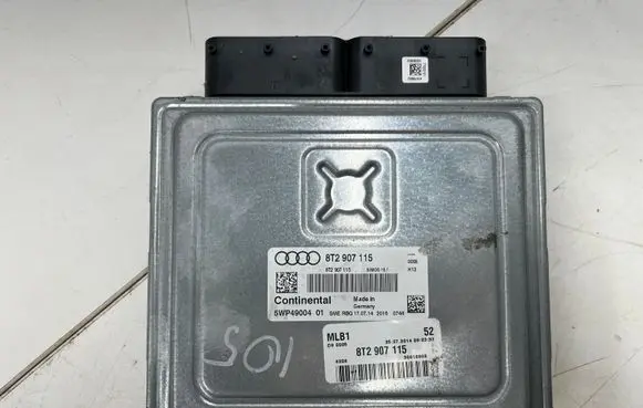 Audi A4 S4 B8 8K Engine control unit/module 8T2907115