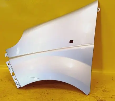 Opel Vivaro Fender 