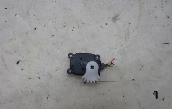 Opel Mokka A/C air flow flap actuator/motor 13372986