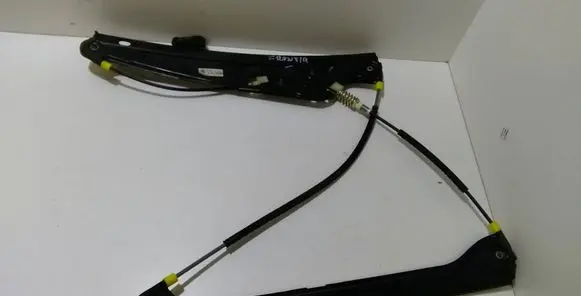 BMW 7 E65 E66 Front window lifting mechanism without motor 51337202480 7202480