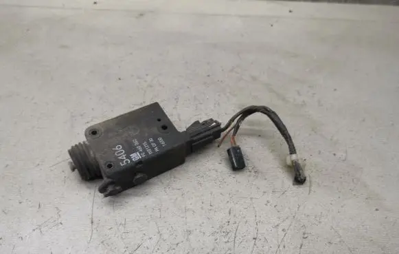 Opel Astra G Central locking motor 90460062