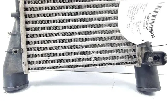 Volkswagen PASSAT B5 Intercooler radiator 058145805G