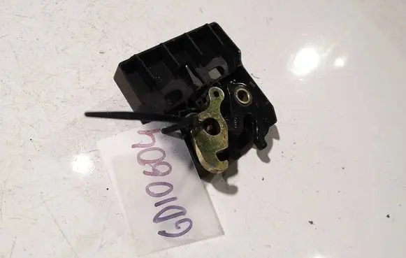 Opel Zafira A Seat back rest lock catch 90589002