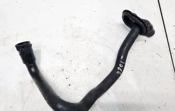 Audi A4 S4 B5 8D Engine coolant pipe/hose