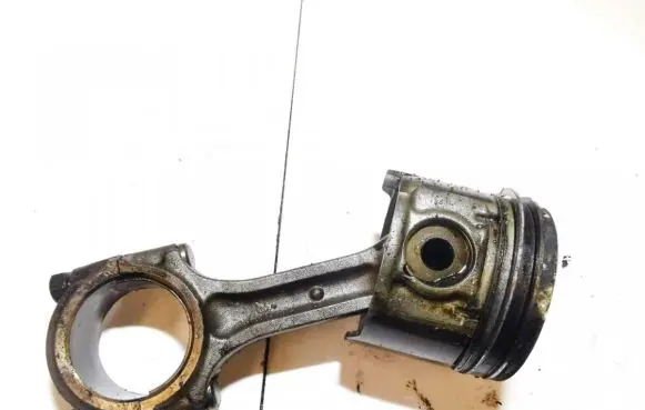 KIA Carnival Piston with connecting rod