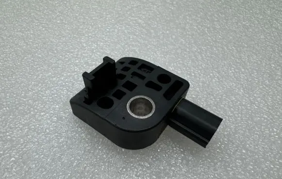 Tesla Model S Airbag deployment crash/impact sensor 100901700A 9190153B794