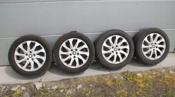 R16 alloy rim