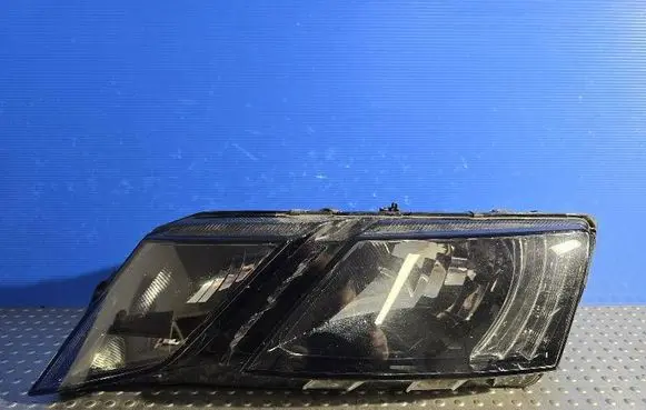 Skoda Octavia Mk3 (5E) Headlight/headlamp 5E1941015C