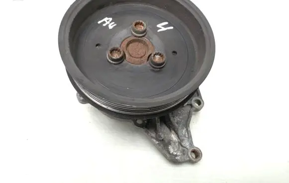 Audi A4 S4 B7 8E 8H Water pump 06E121005 059121031j