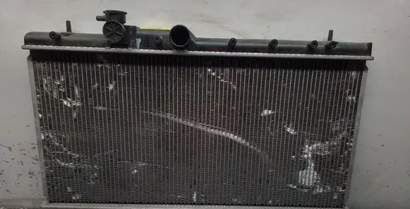Subaru Impreza II Coolant radiator