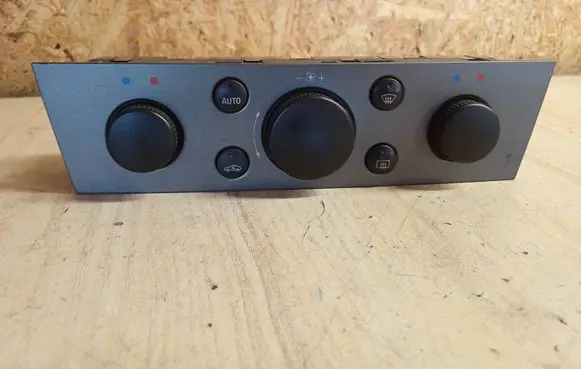 Opel Vectra C Climate control unit 13130001 ECC3200 69560002