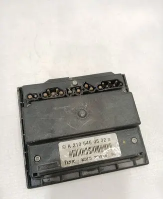 Mercedes-Benz E W212 Other control units/modules A2105450532 3X3873