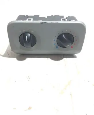 Mercedes-Benz Vito Viano W639 Climate control unit A6394460128 A6394450505 5HB00851401