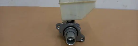 Jaguar XF X250 Master brake cylinder 033508
