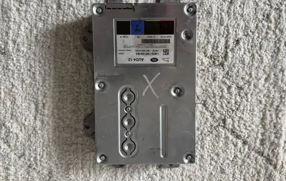 Jaguar E-Pace Sound amplifier L8D219C164BA