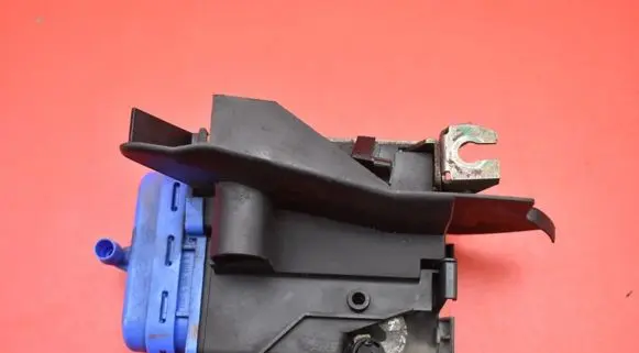 Audi A3 S3 8L Rear door lock 8D0839016A