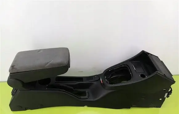 Alfa Romeo 147 Center console 385886