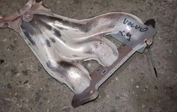 Volvo S80 Exhaust manifold