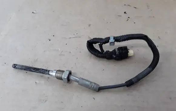Mercedes-Benz ML W166 Exhaust gas temperature sensor A0009057104
