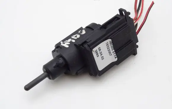 Audi A4 S4 B6 8E 8H Brake pedal sensor switch 3B0945511A