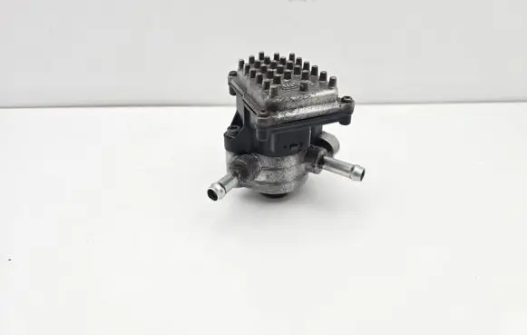 Lexus RX 330 - 350 - 400H Electric auxiliary coolant/water pump 3530048011