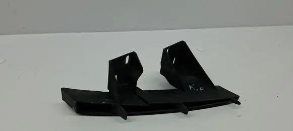 Audi Q7 4L Front bumper mounting bracket 4L0807333