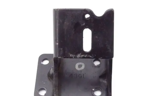 Nissan Navara D22 Engine mounting bracket NISSAN_NAVARA_D22_97-01_2.5_TD_ŁAPA_SILNIKA_LEWA