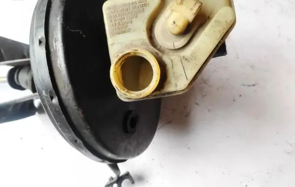 Ford Mondeo MK I Master brake cylinder 6125-0320