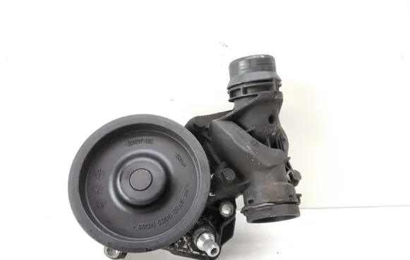 BMW X3 E83 Water pump 7796537