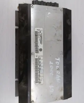 Volkswagen Touran I Sound amplifier 1T0035456