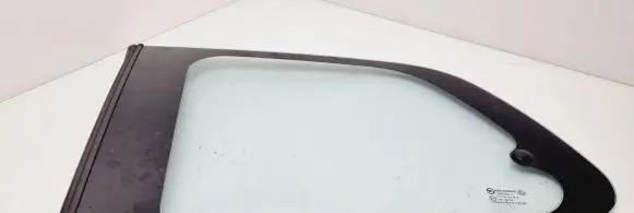 KIA Carnival Rear side window