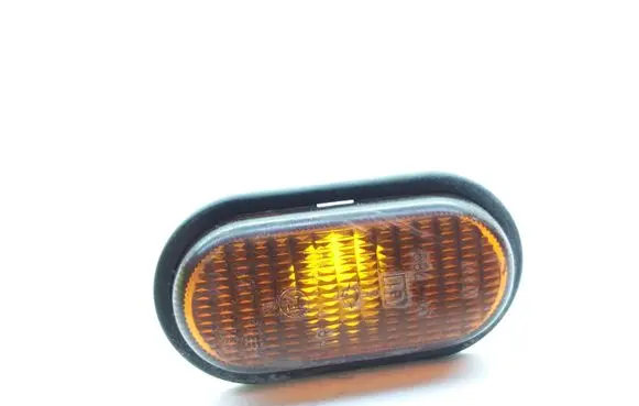 Renault Megane I Front fender indicator light 7700847333