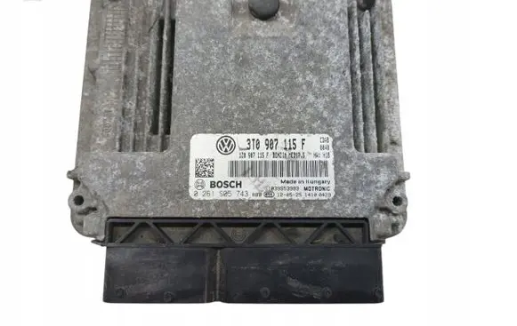 Skoda Superb B6 (3T) Engine control unit/module 3T0907115F