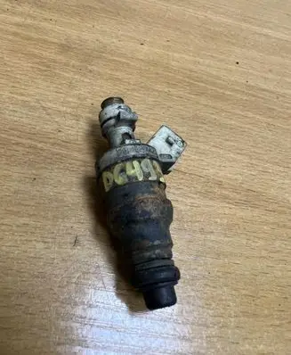 Mercedes-Benz E W124 Fuel injector 0000786423 D6493
