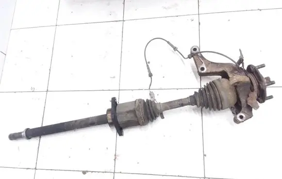 Nissan X-Trail T31 Front wheel hub spindle knuckle 