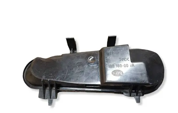 Volkswagen Golf III Headlight/headlamp dust cover 13918000