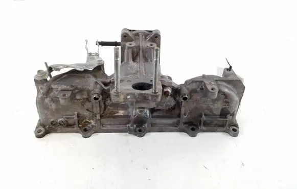 Toyota Avensis T270 Intake manifold 17101-0R020