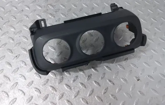Toyota Yaris Cross Climate control/heater control trim 554060D580