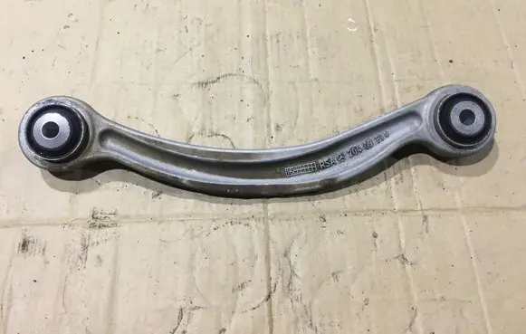 Mercedes-Benz C W205 Rear control arm A20409