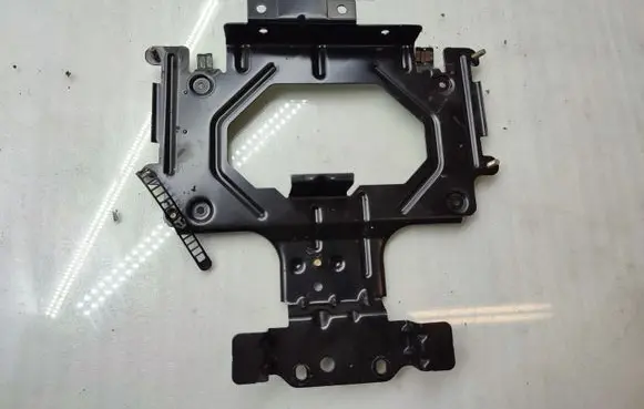 BMW 3 E90 E91 Sound amplifier holder/bracket 9135687