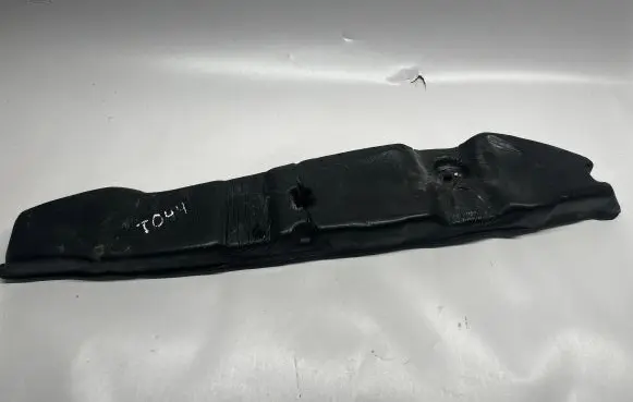 Ford Mustang VI Fender end trim 0001
