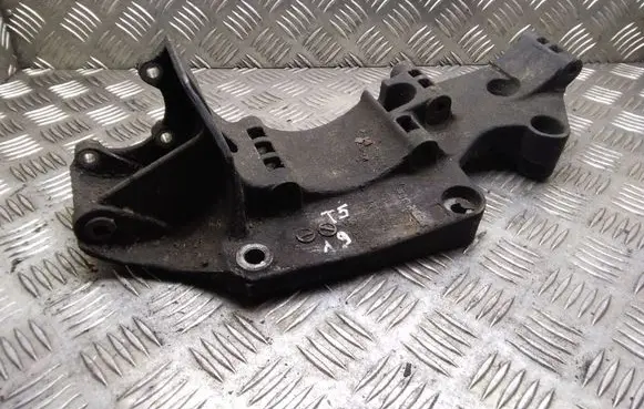 Volkswagen Transporter - Caravelle T5 Generator/alternator bracket 045903143C