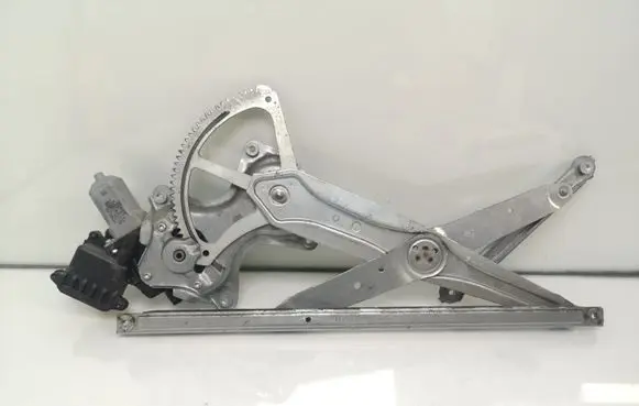 Toyota Auris 150 Front door window regulator with motor 8570233010 2621004020
