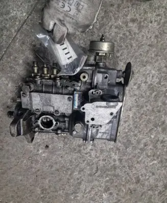 Mercedes-Benz W123 Fuel injection high pressure pump 6010704001 0400074898 4M55C320