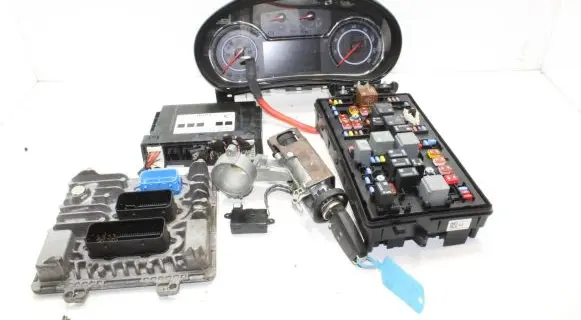 Opel Insignia A Engine ECU kit and lock set 55491705