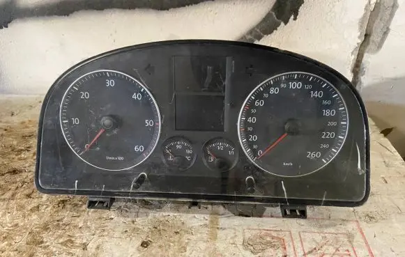Volkswagen Touran I Speedometer (instrument cluster) A2C53023102 A2C53025660 60682