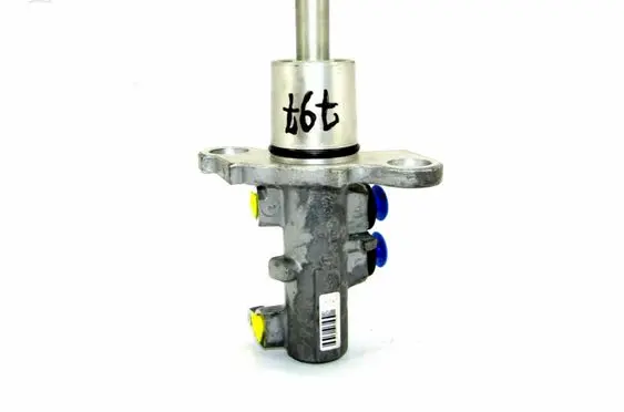 Audi A6 S6 C5 4B Master brake cylinder