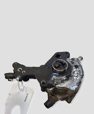 Volkswagen Golf V Vacuum pump 038145209