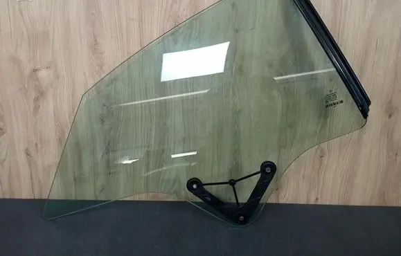 Mercedes-Benz E C207 W207 Front vent window/glass (coupe) 
