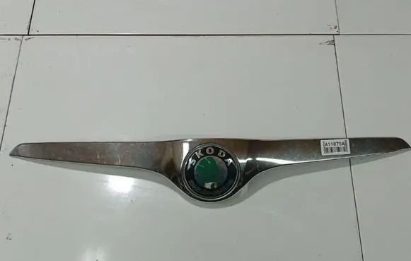 Skoda Roomster (5J) Front grill 127014009001